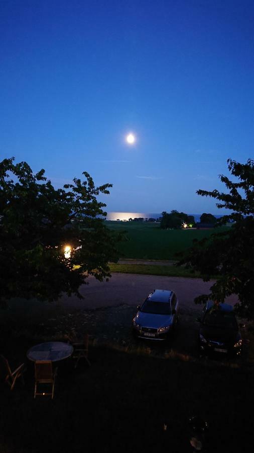 Apartamento Glamping Och Gardslagenhet Mellan Himmel Och Hav Skivarp Exterior foto